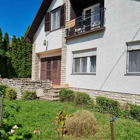 Apartment Aranypart 35