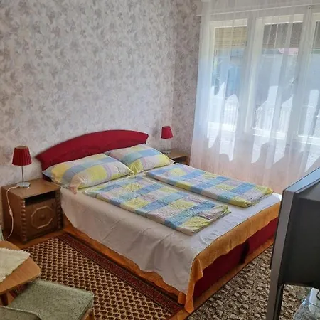 Apartment Aranypart 35 *